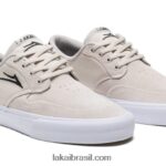 Riley 3 camurça branca 48880R27 Lakai
